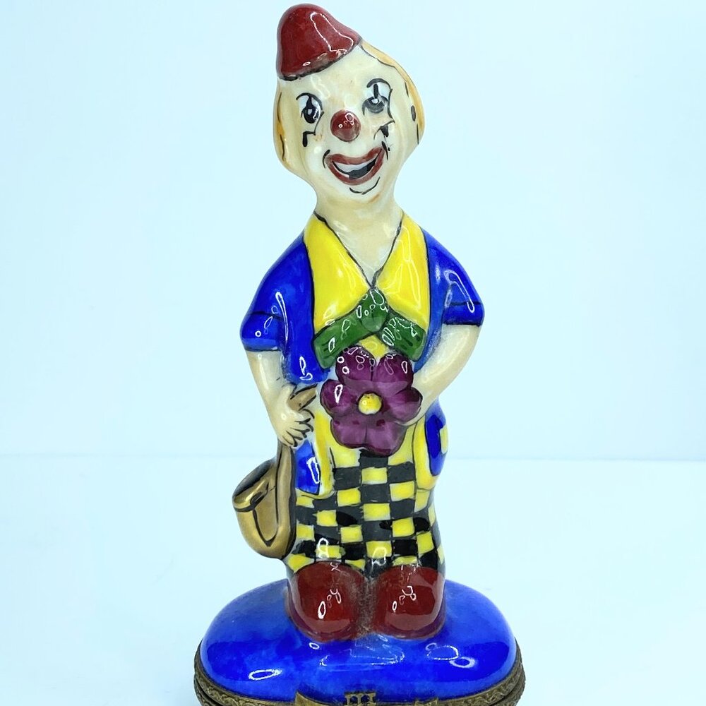 Limoges JD Jester clown holding Flower and Flute trinket A55